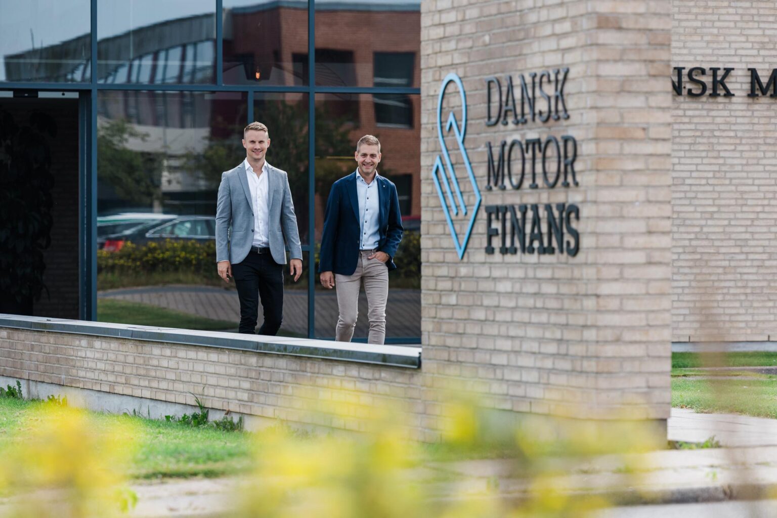 Forhandler - Dansk Motor Finans