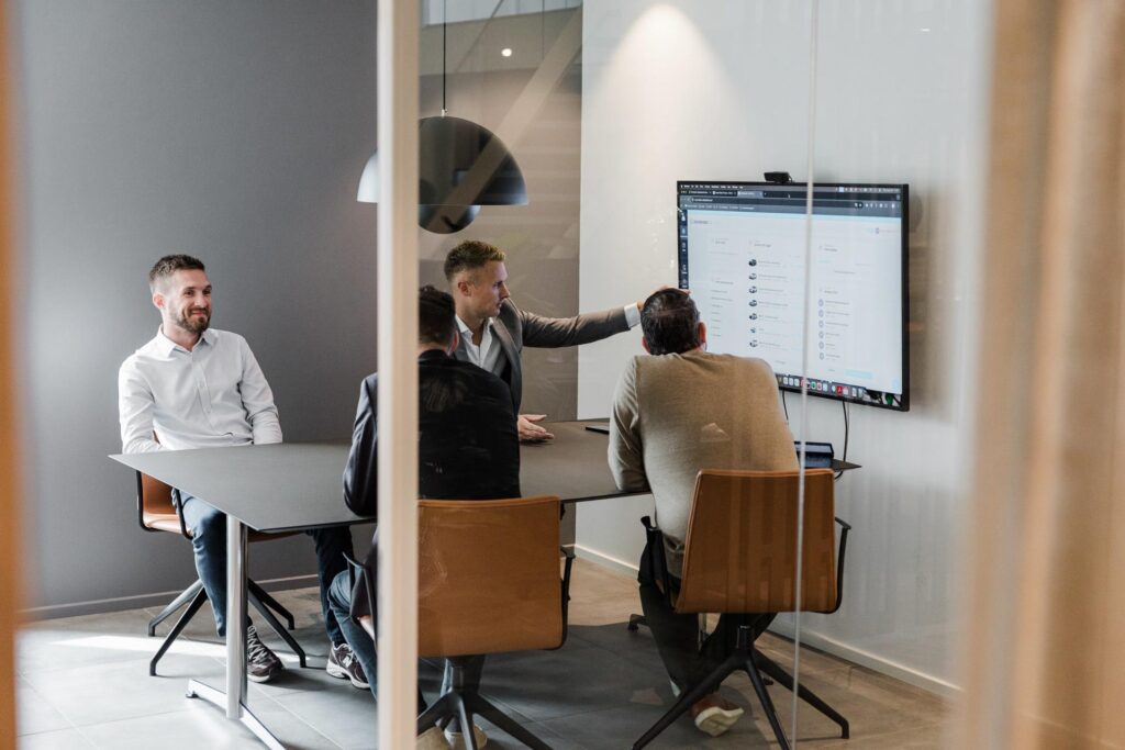 Sådan hjælper vi jeres forretning - Dansk Motor Finans