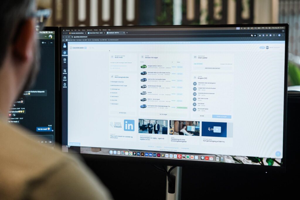 Sådan hjælper vi jeres forretning - Dansk Motor Finans